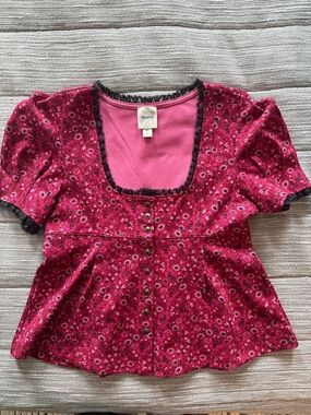 Maeve XS Fuchsia Floral Button-Front Peplum Top with Black Trim. Like new.